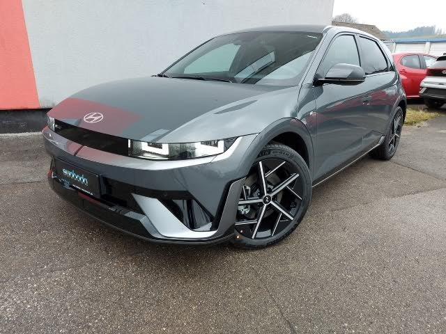 Hyundai Ioniq - � 41980